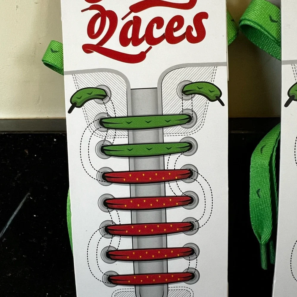 New Vintage Strawberry Crazy Laces with Green Bows - Set of Two - Picture 4 of 6